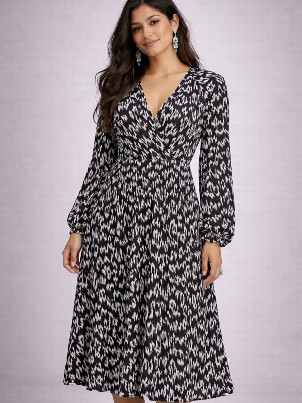 Scoop Women's Long Sleeve Split Neck Pleated Midi Dress